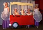 gallery/gal/Silver_Taps_in_2007_A_Live_Show/_thb_Trolley_bus_song.jpg